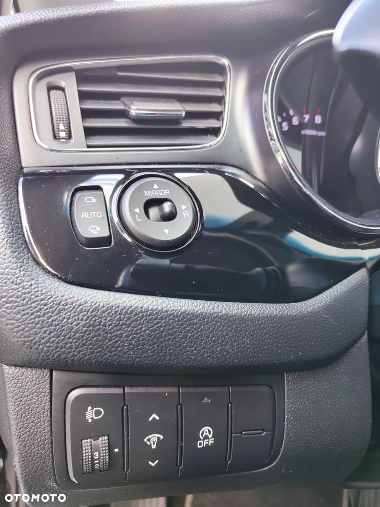 Kia Ceed 1.6 GDI Platinum Edition - 19