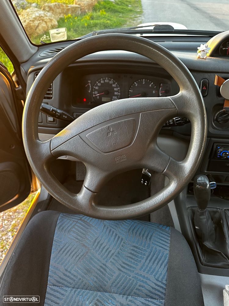 Mitsubishi Pajero Sport 2.5 TD GLS - 18