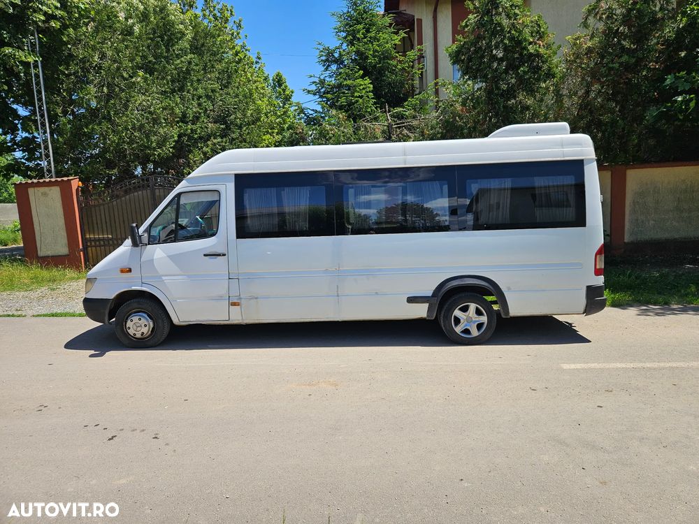 Mercedes-Benz Sprinter - 2