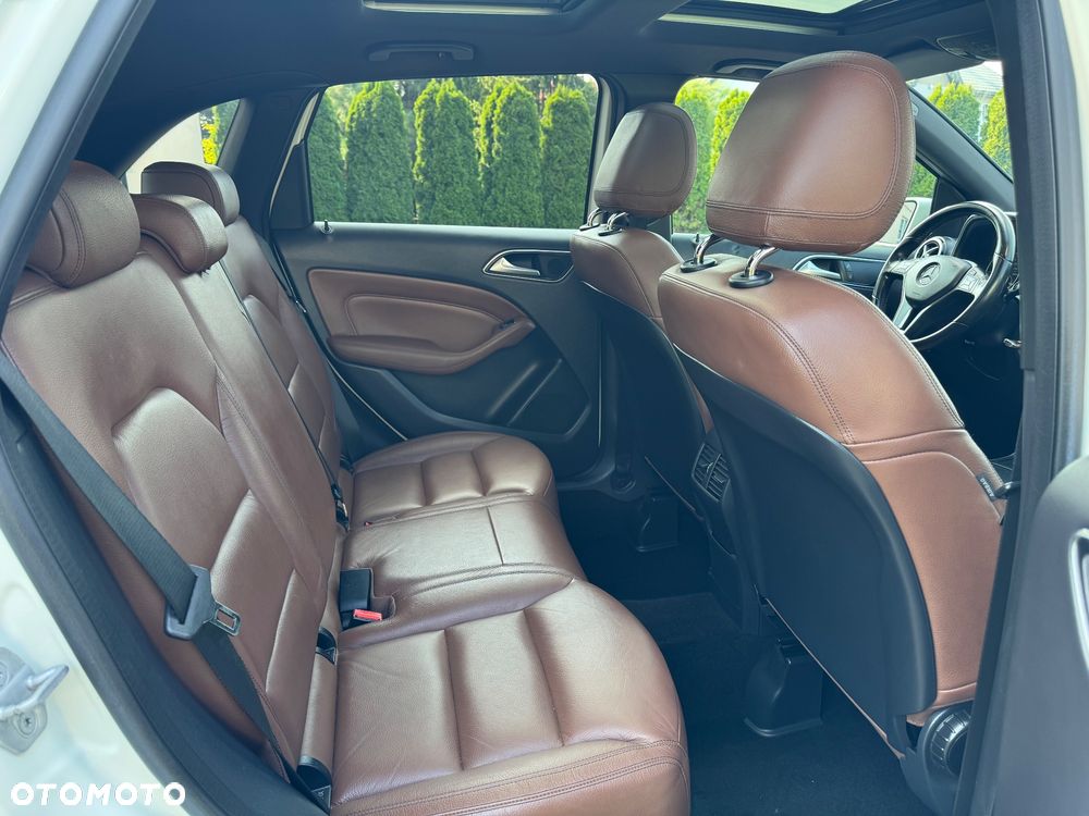 Mercedes-Benz Klasa B 200 7G-DCT AMG Line - 19
