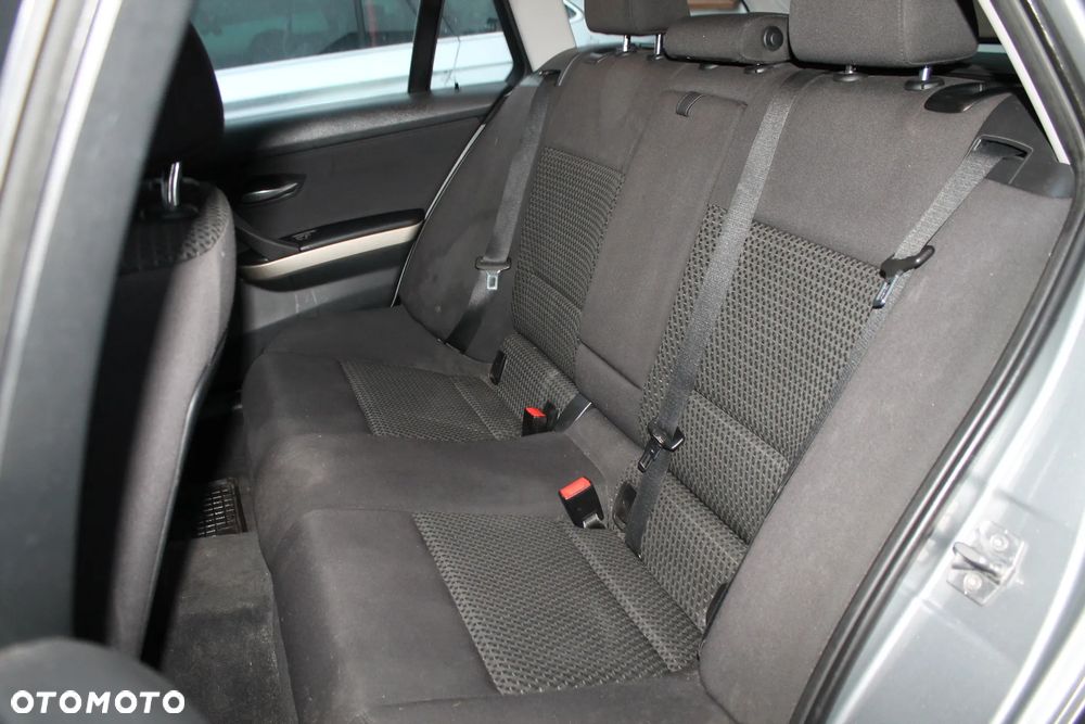 BMW Seria 3 320d - 15