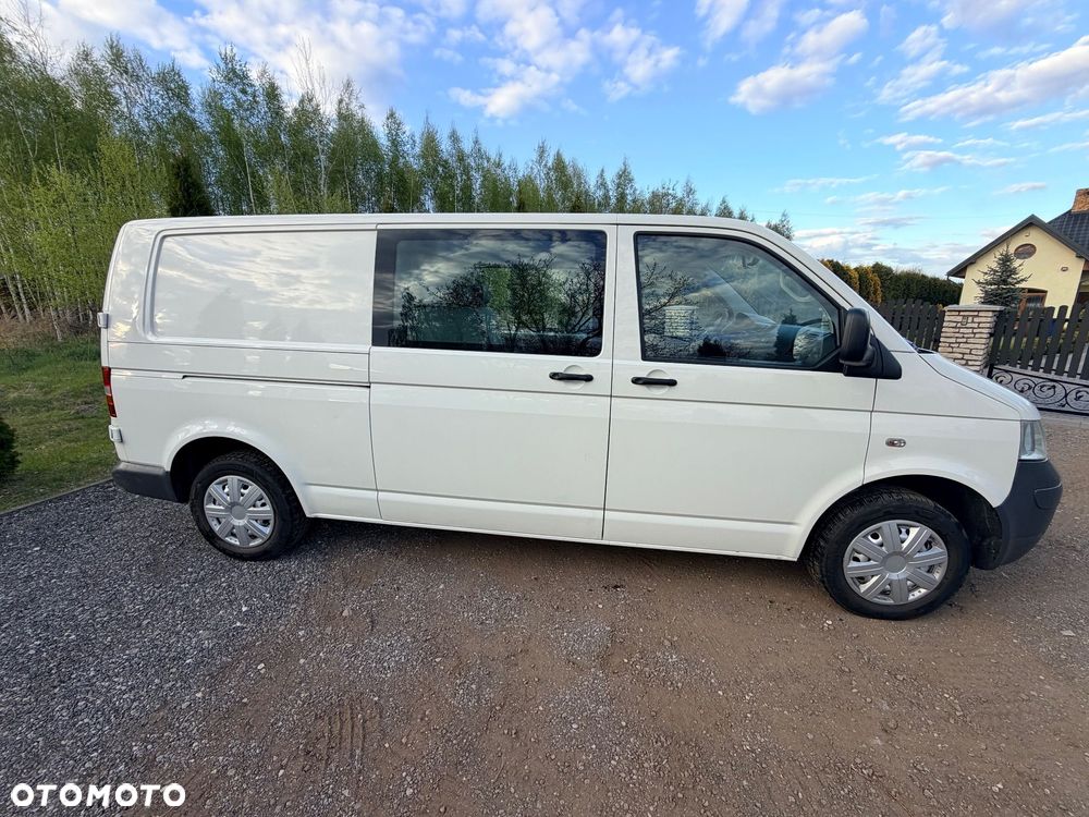 Volkswagen Transporter - 1