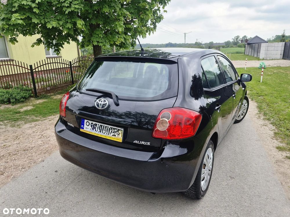 Toyota Auris 1.6 VVT-i Executive - 5