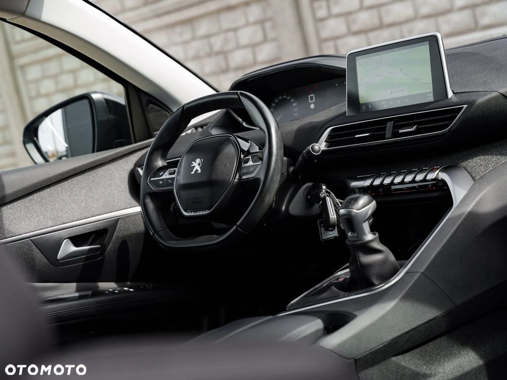 Peugeot 3008 1.5 BlueHDi Allure S&S - 20