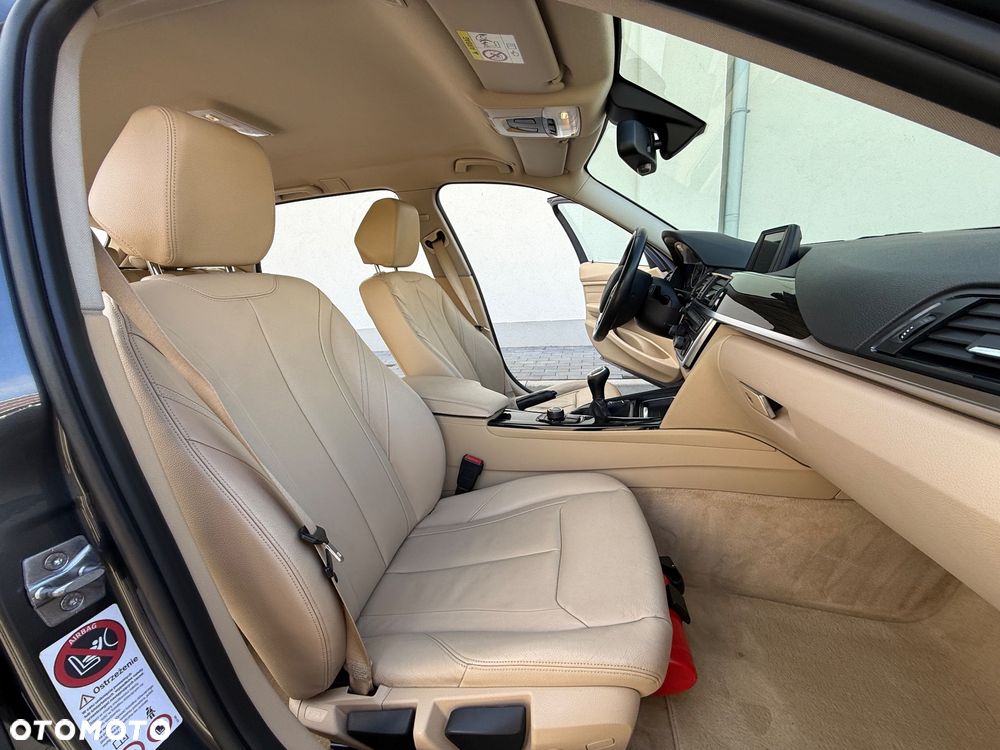 BMW Seria 3 320d Luxury Line - 23