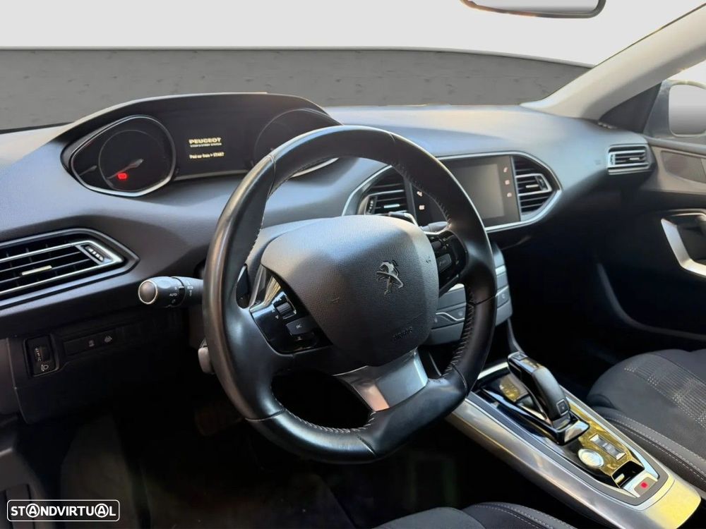 Peugeot 308 1.2 PureTech Allure EAT8 - 9