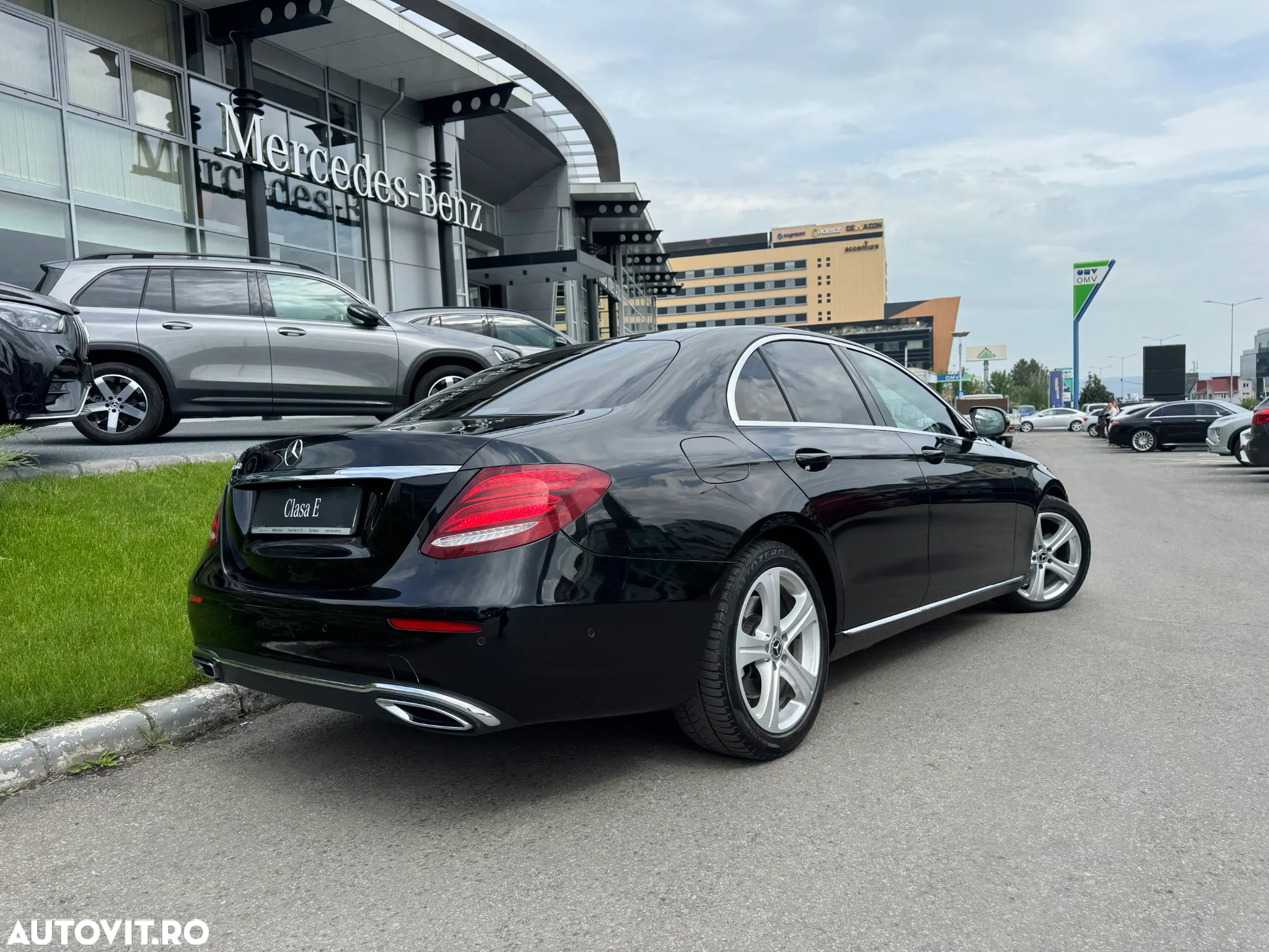 Mercedes-Benz E 350 D 4Matic 9G-TRONIC Avantgarde - 2