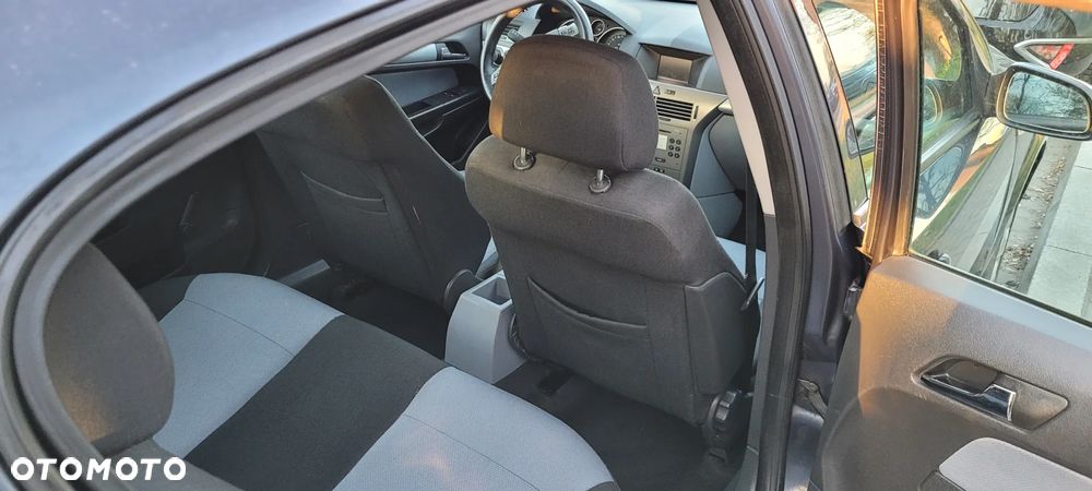 Opel Astra 1.4 Cosmo - 4