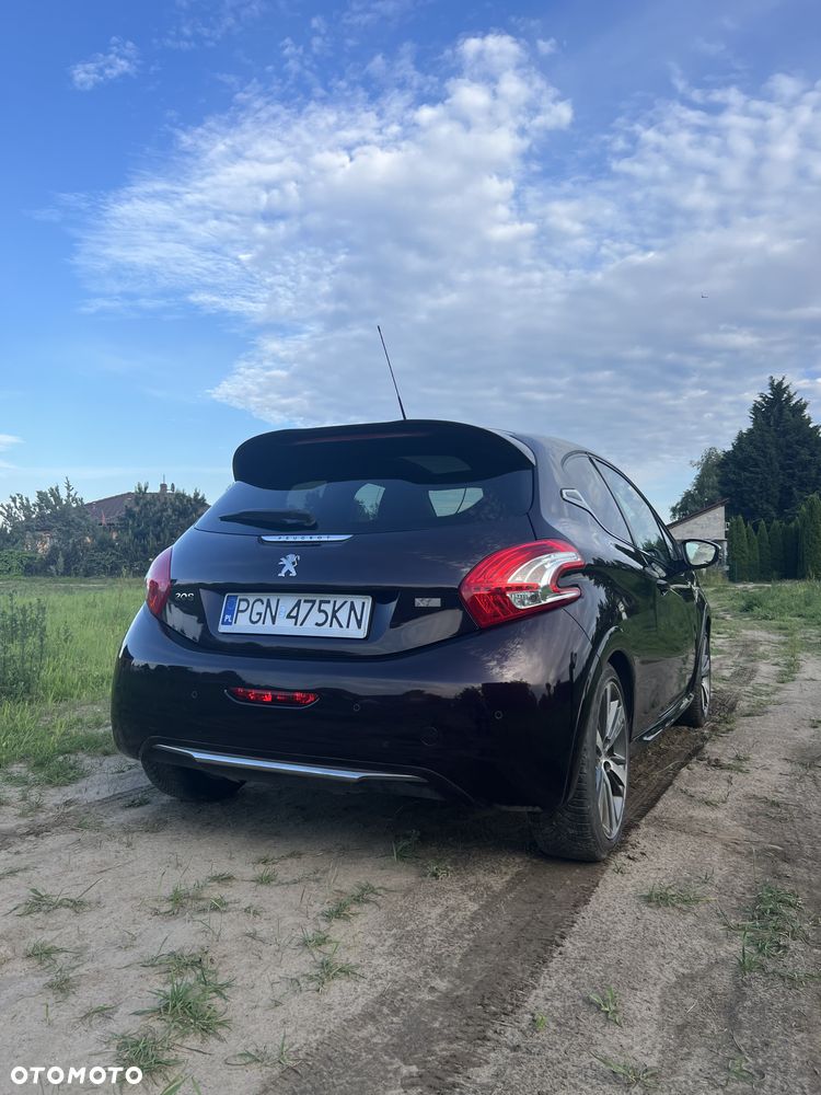 Peugeot 208 1.6 THP Allure - 4