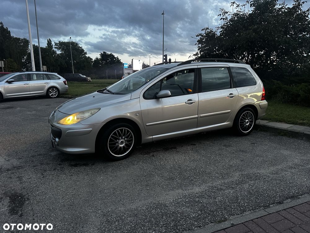 Peugeot 307 - 1