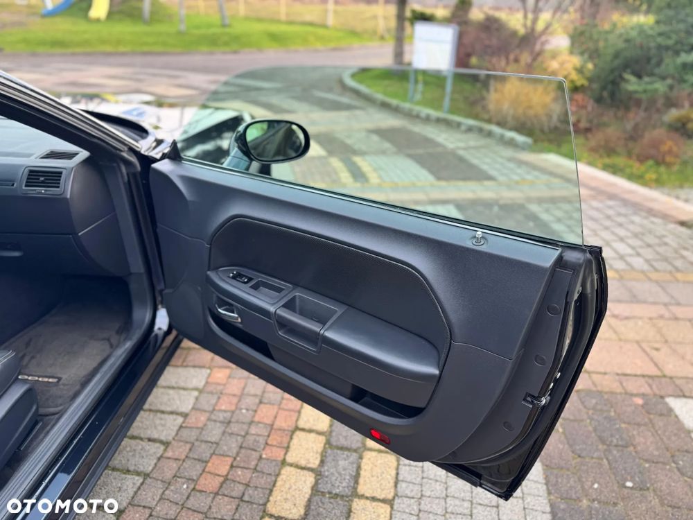 Dodge Challenger 5.7 R/T - 11