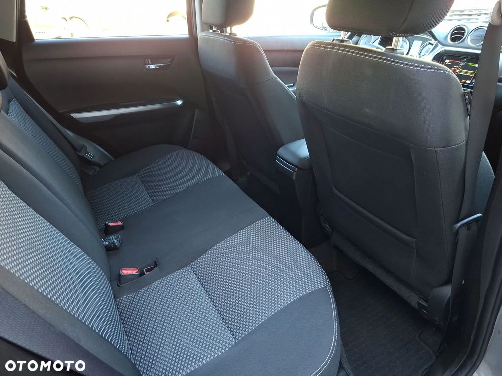 Suzuki Vitara 1.4 Boosterjet SHVS Premium 4WD - 36