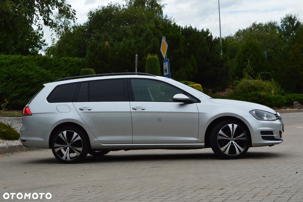 Volkswagen Golf 1.6 TDI BlueMotion Technology Comfortline - 8