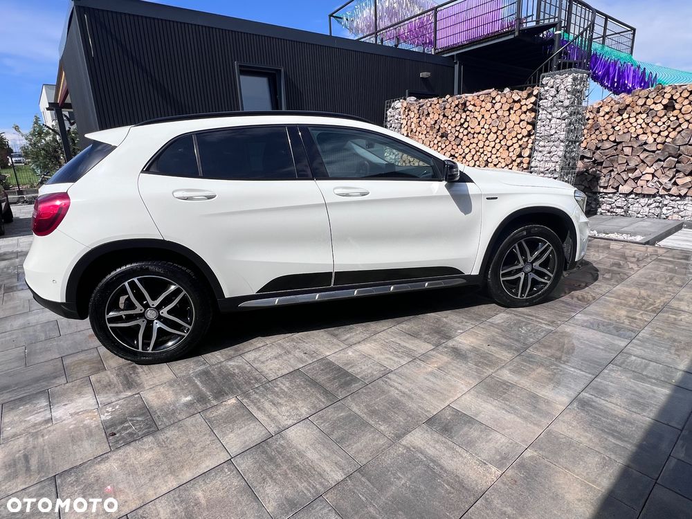 Mercedes-Benz GLA 200 7G-DCT StreetStyle - 9
