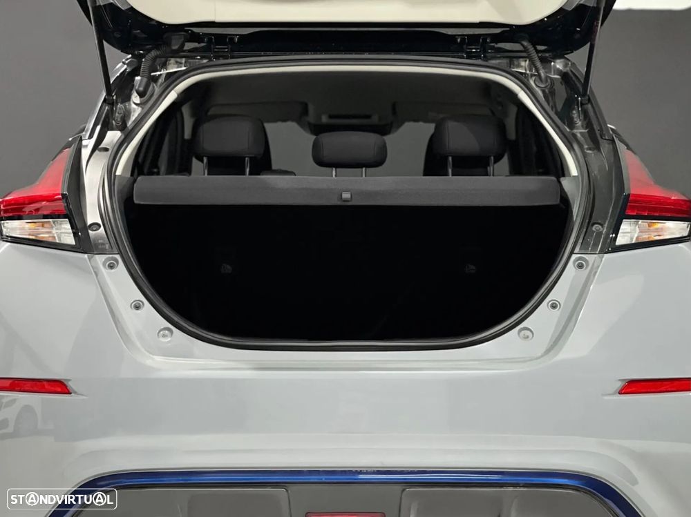 Nissan Leaf - 12