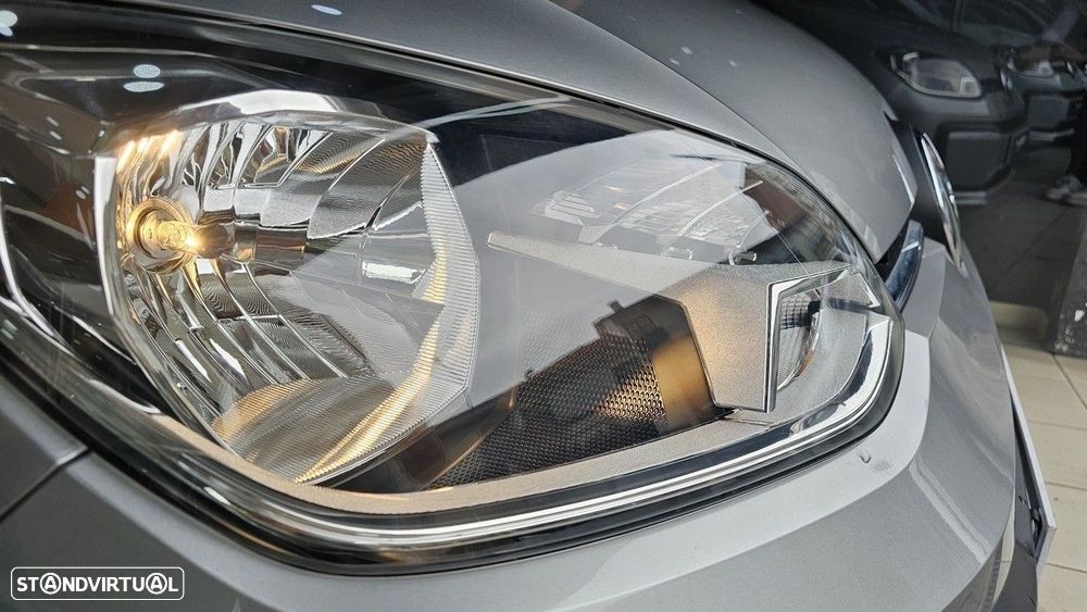 VW Up! 1.0 Move - 16