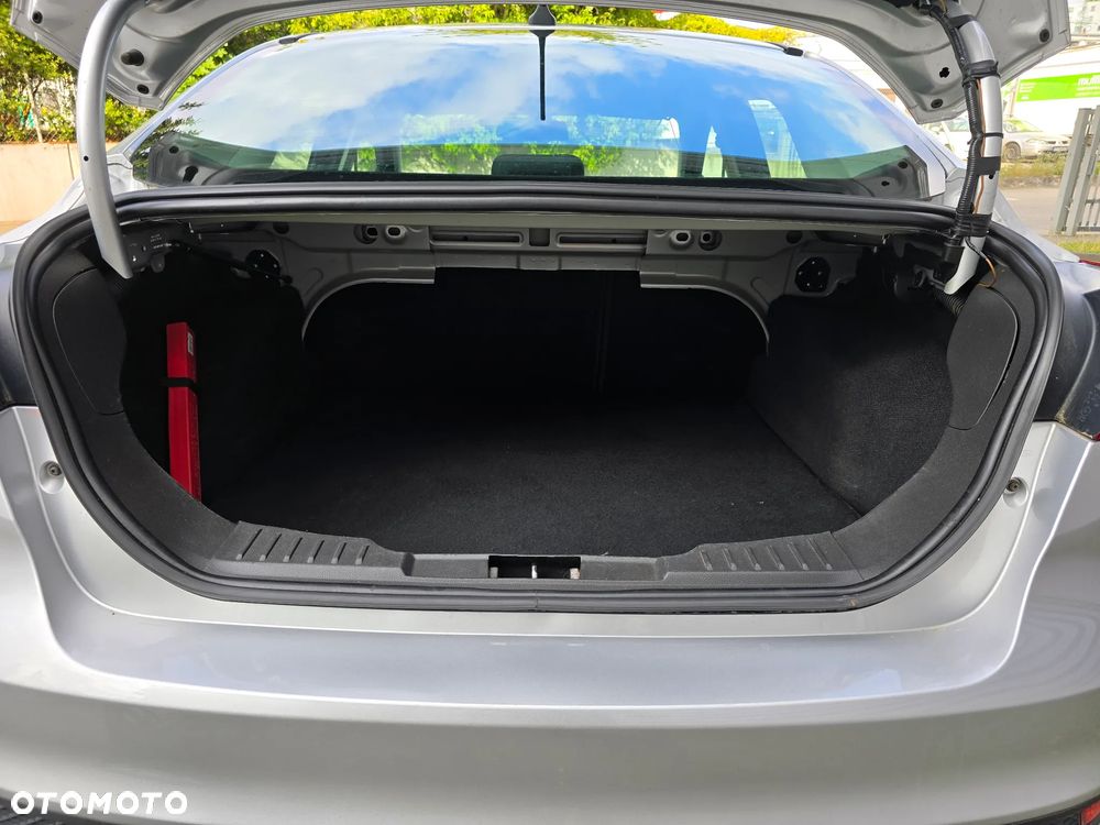 Ford Focus 1.6 Gold X - 29