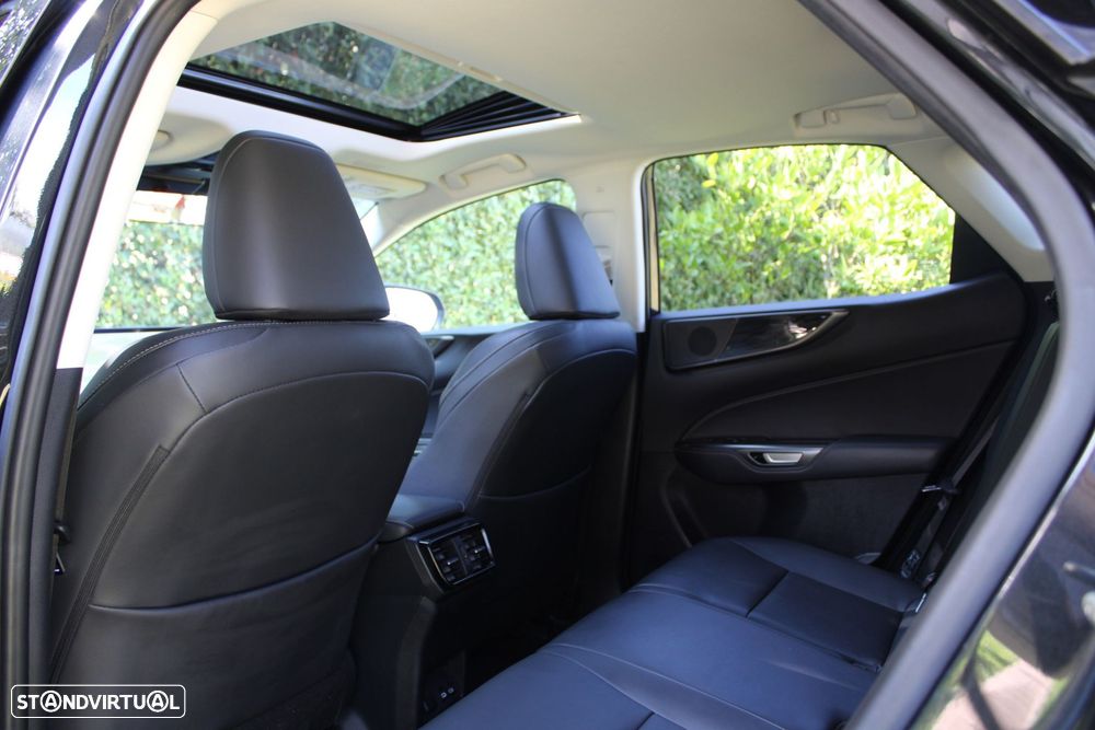 Lexus NX 450h+ Executive - 7