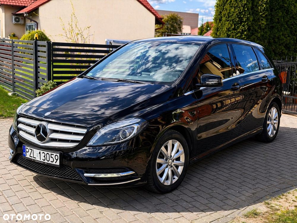 Mercedes-Benz Klasa B 180 BlueEFFICIENCY Edition Style - 2