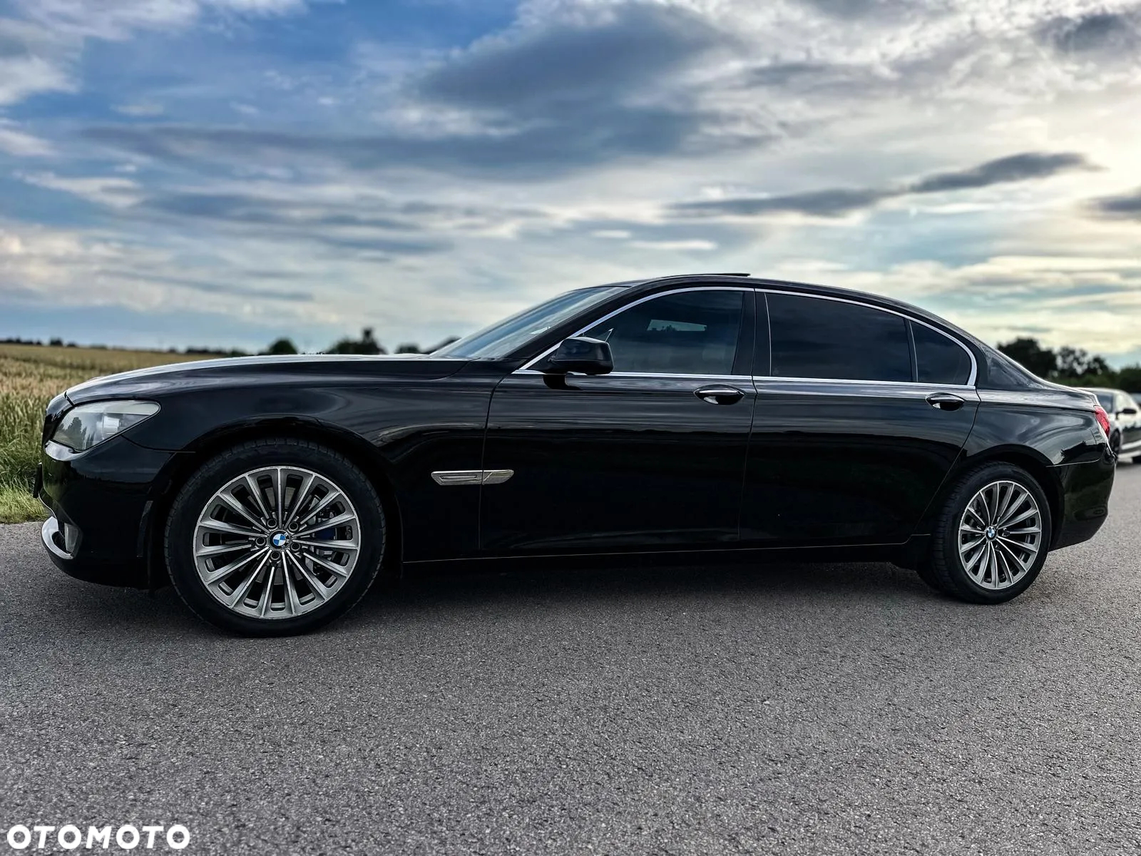 BMW Seria 7 740i L - 8