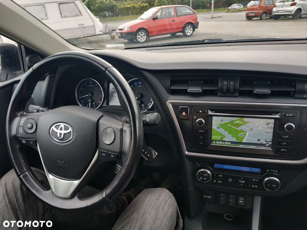 Toyota Auris 1.6 Valvematic Edition - 17