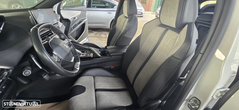 Peugeot 3008 1.6 Hybrid GT Pack e-EAT8 - 11
