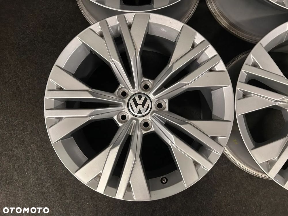 Alufelgi VW Passat B8, B7, Tiguan, Sharan, Touran, T-Roc 17 cali 5x112 4szt. Ładne! - 13
