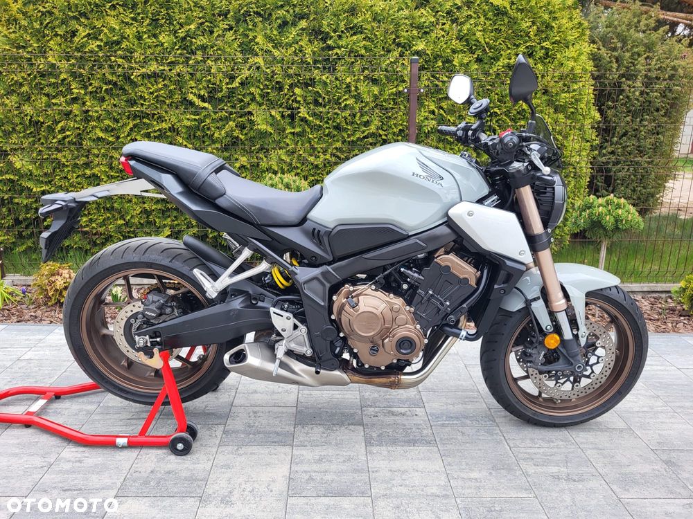 Honda CB - 4