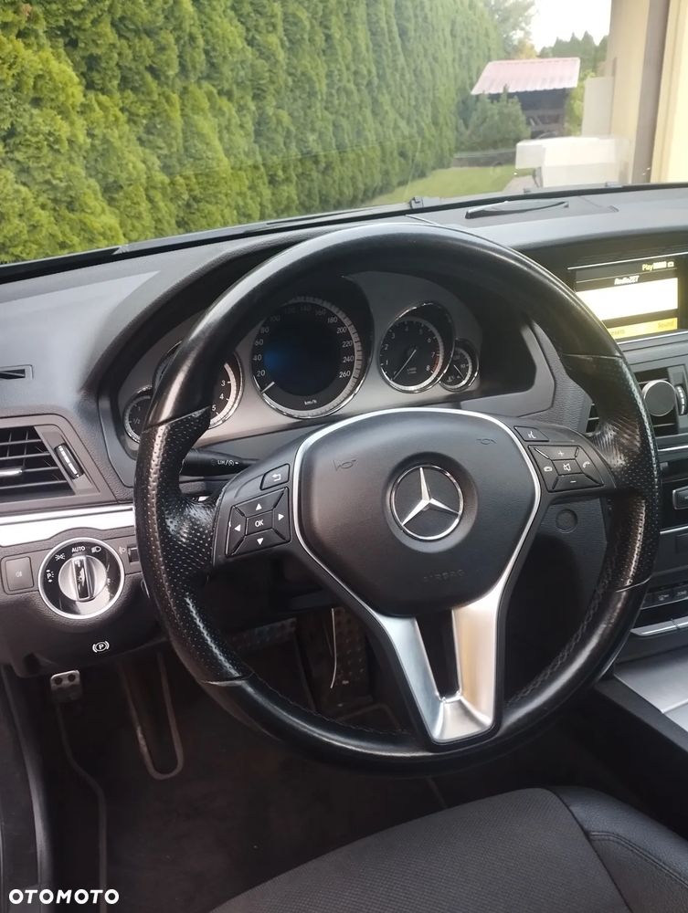 Mercedes-Benz Klasa E 200 BlueEFFICIENCY 7G-TRONIC Avantgarde - 16