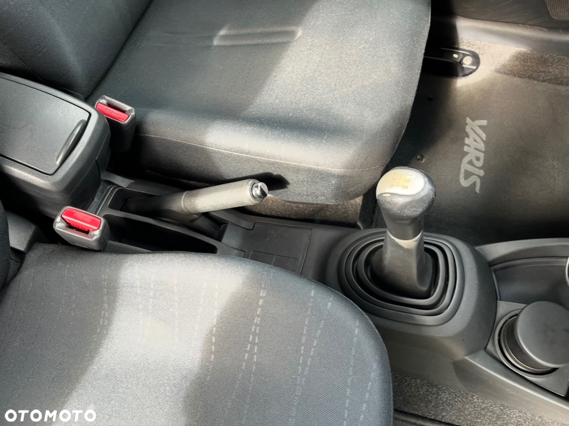 Toyota Yaris - 13