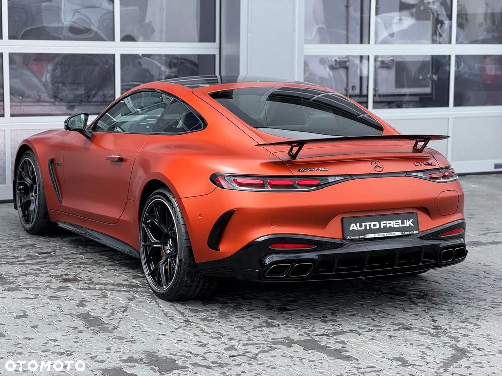 Mercedes-Benz AMG GT - 12
