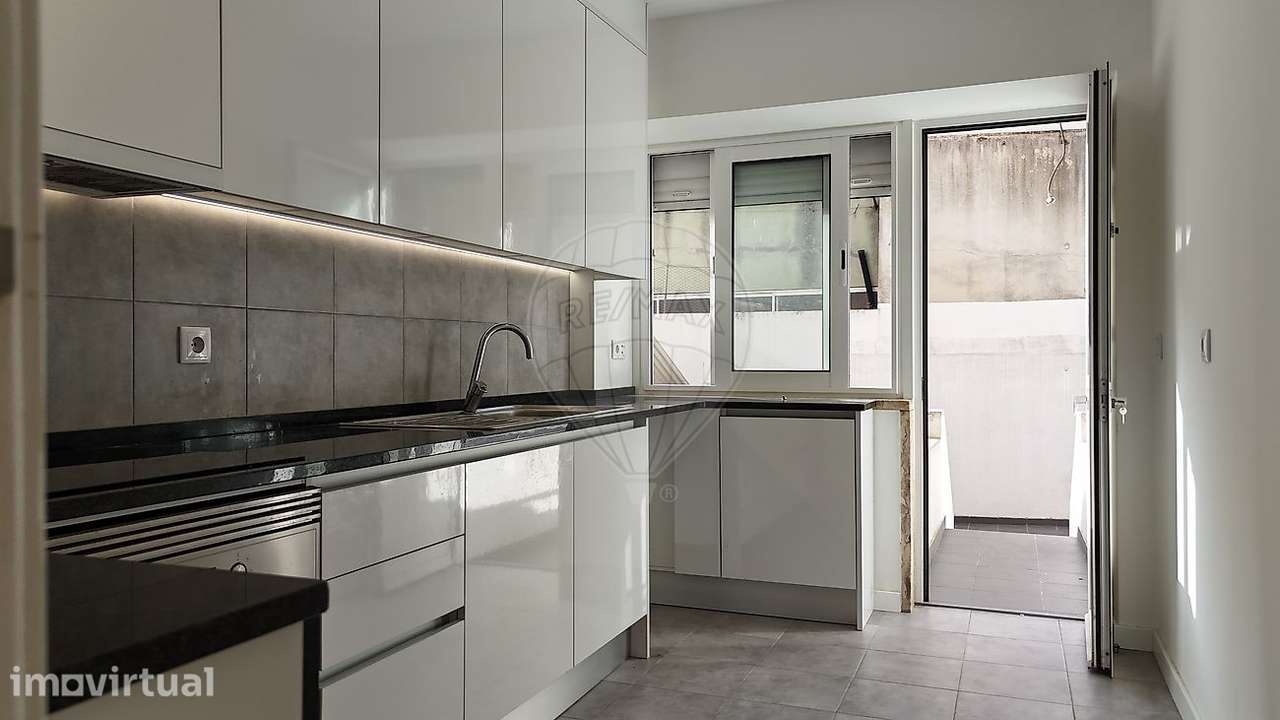 Apartamento T1 para arrendamento - Grande imagem: 2/11