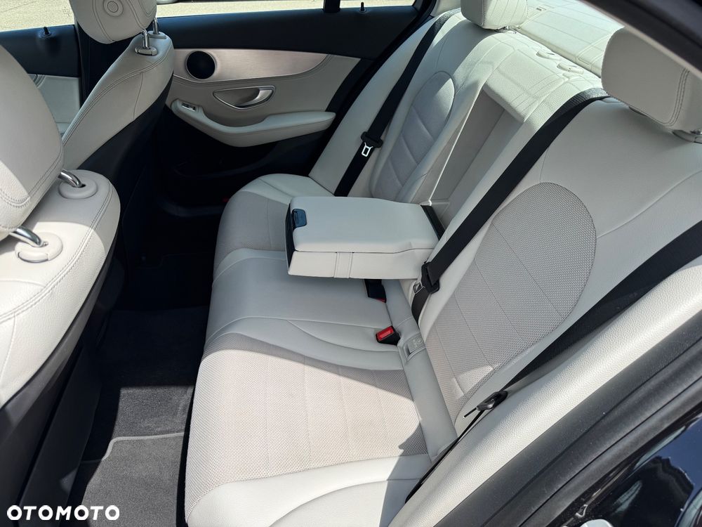 Mercedes-Benz Klasa C 200 (BlueTEC) d Avantgarde - 17