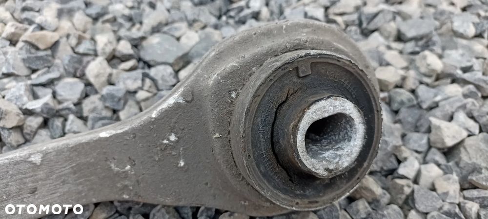 MERCEDES W211 WAHACZ PRZEDNI LEWY BANAN ORYGINAŁ USZK. TULEJA - 4