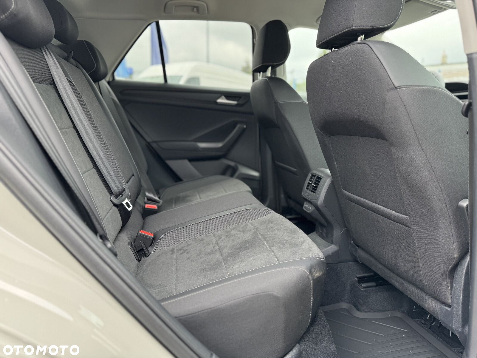 Volkswagen T-Roc 1.5 TSI Style DSG - 20