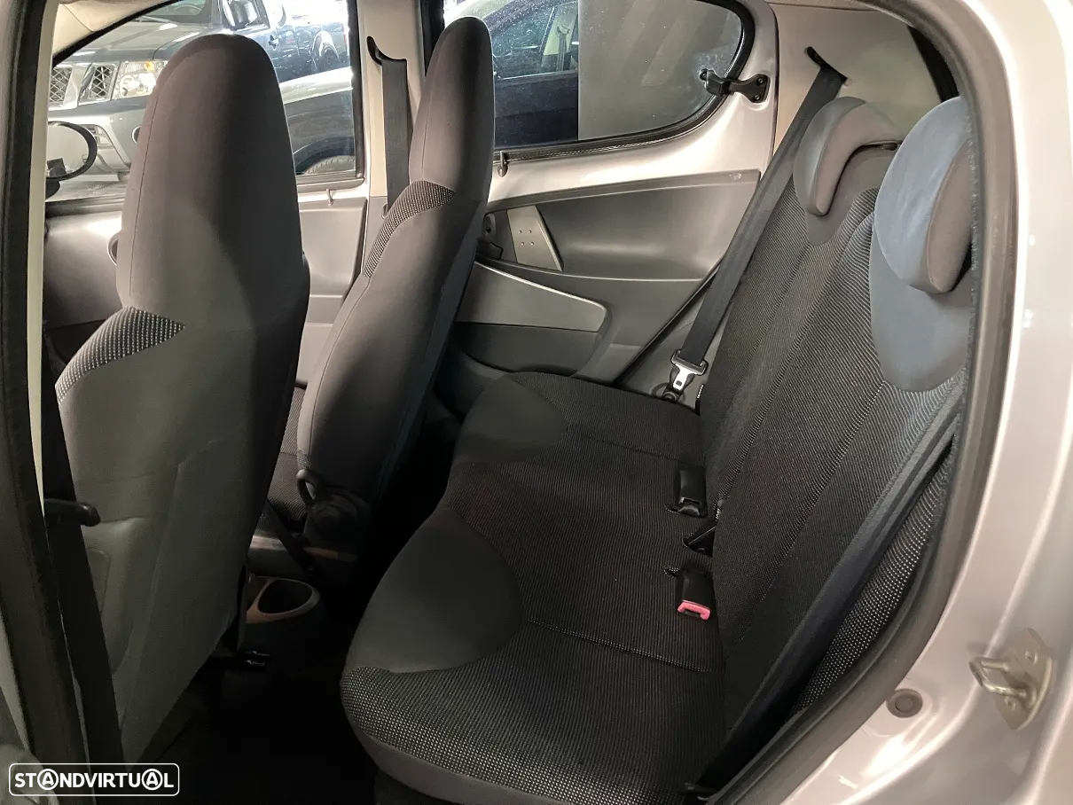 Peugeot 107 1.0 Trendy - 10