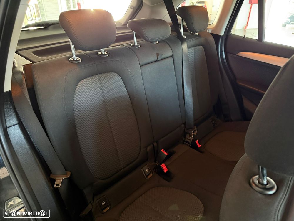 BMW X1 16 d sDrive Pack M - 17