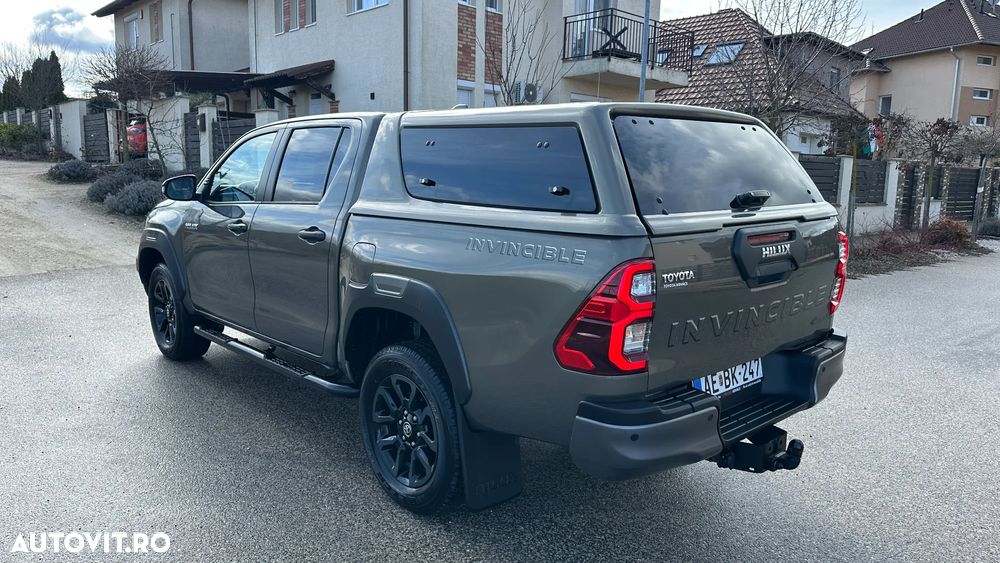 Toyota Hilux 2.8D 204CP 4x4 Double Cab AT Invincible Color Edition - 13