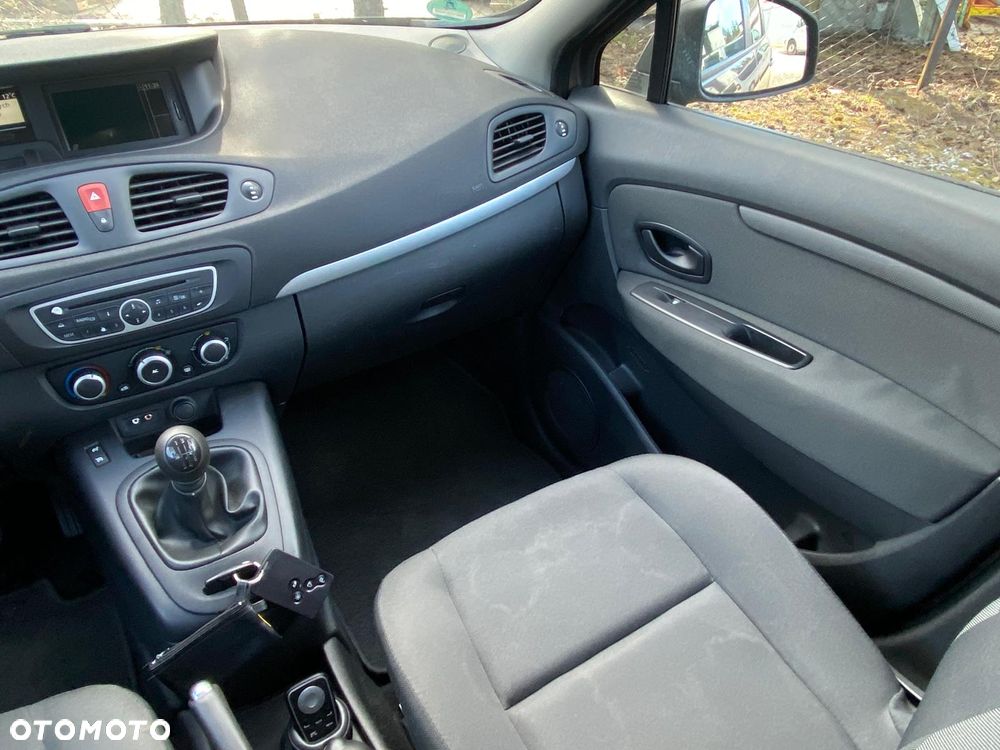 Renault Scenic - 23