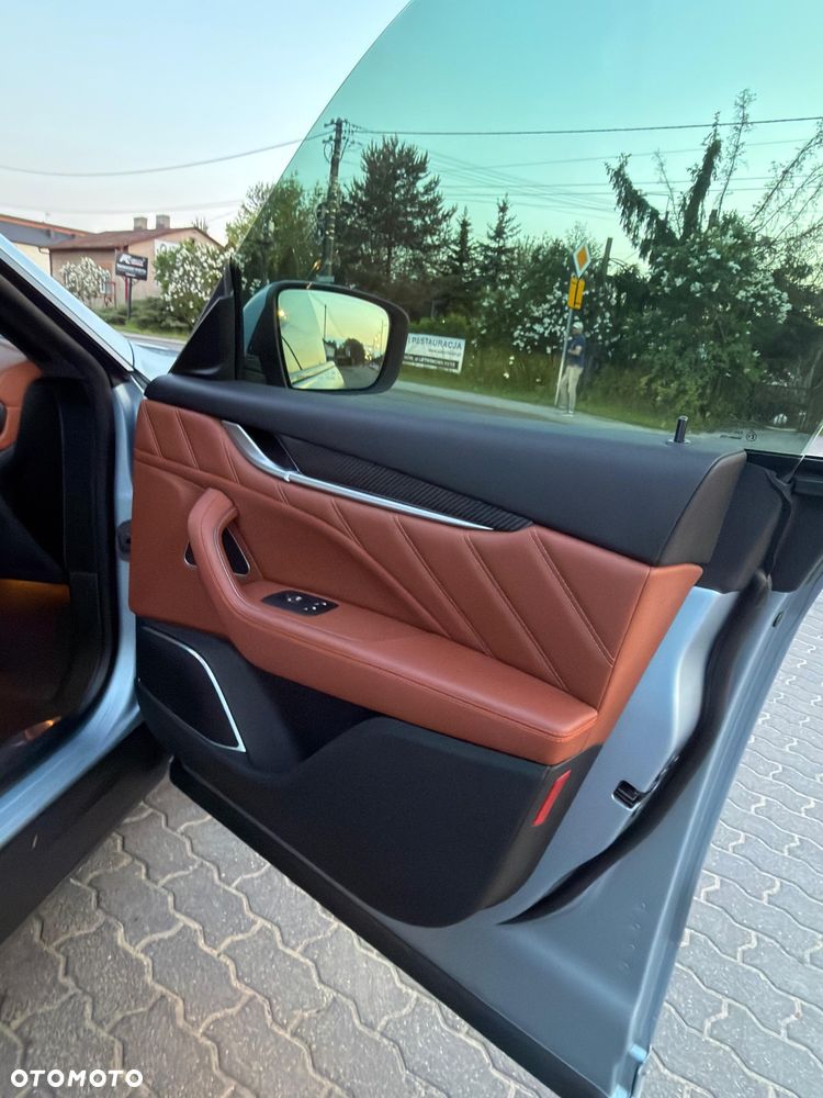 Maserati Levante S - 8