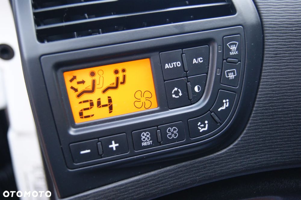 Citroën C4 Picasso 1.6 HDi Selection - 15