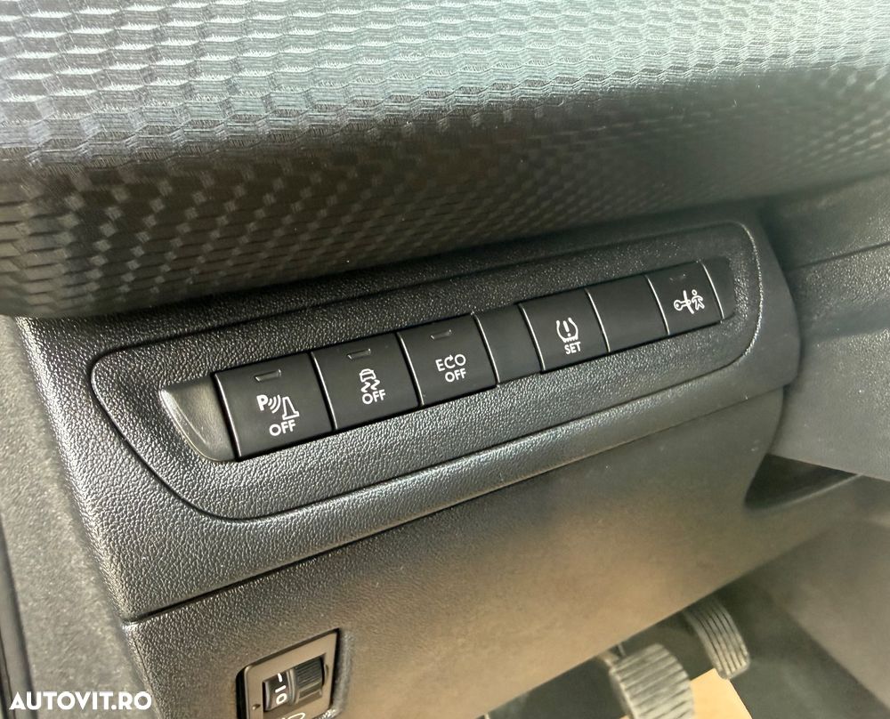 Peugeot 2008 e-HDi FAP 115 STOP & START Allure - 38