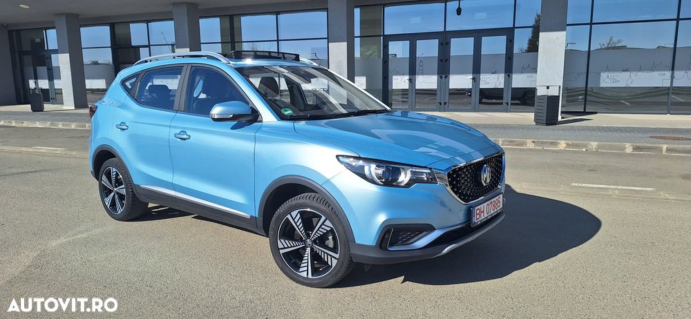 MG ZS EV Luxury - 1
