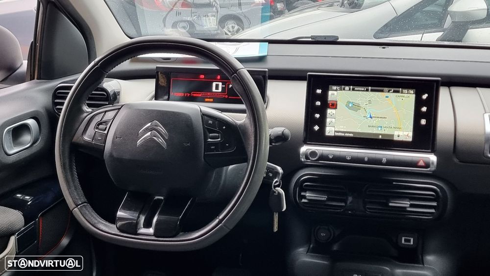 Citroën C4 Cactus 1.2 PureTech Shine EAT6 - 23