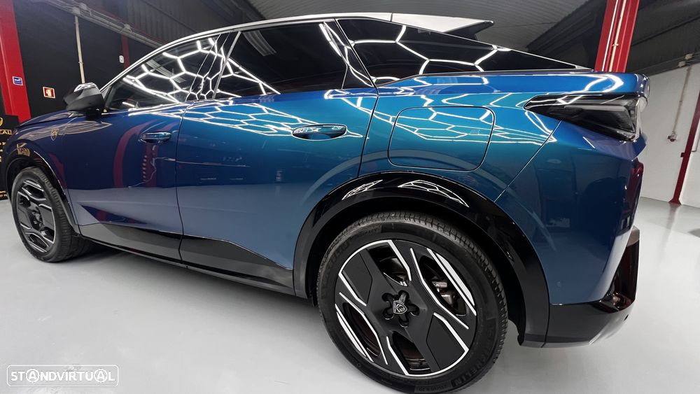 Peugeot E-3008 73 kWh GT - 2