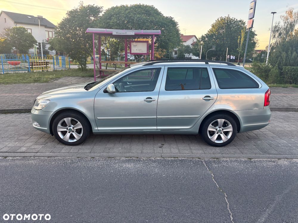 Skoda Octavia 2.0 TDI DPF DSG Ambiente - 11