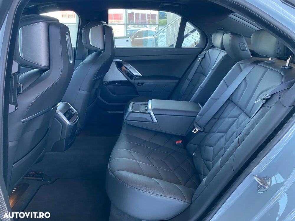 BMW Seria 7 740d xDrive - 12