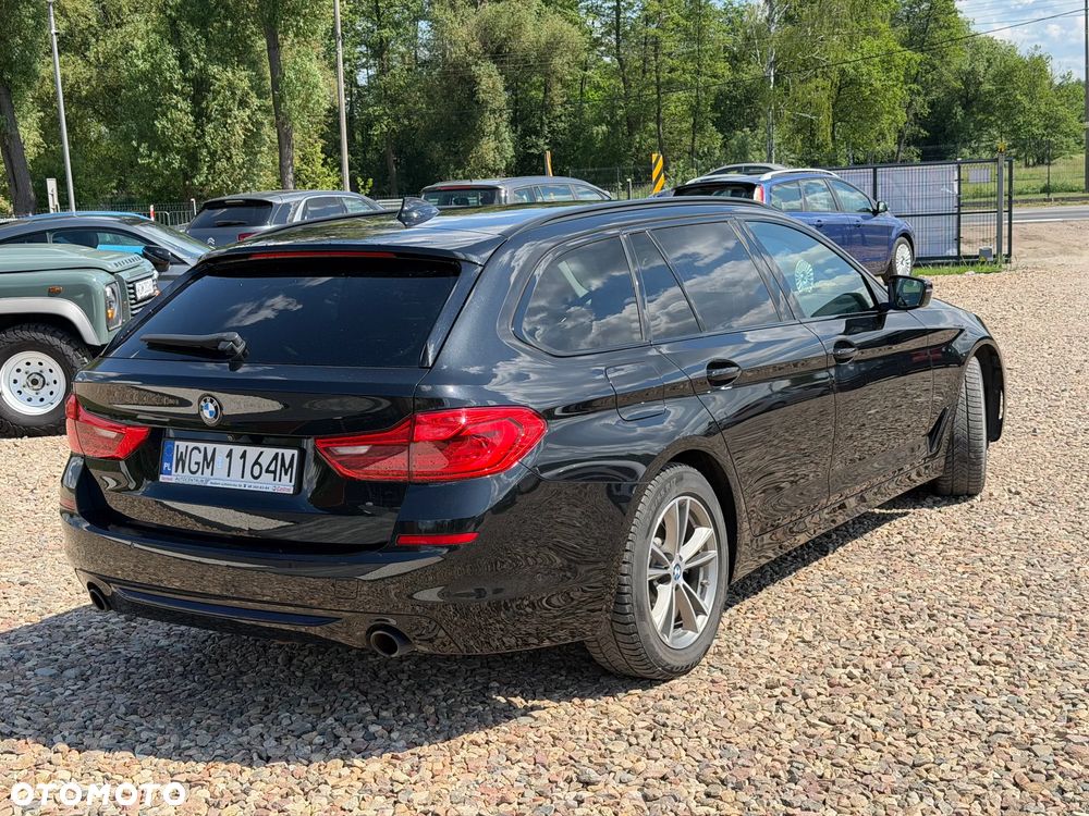 BMW Seria 5 520d Sport Line - 14