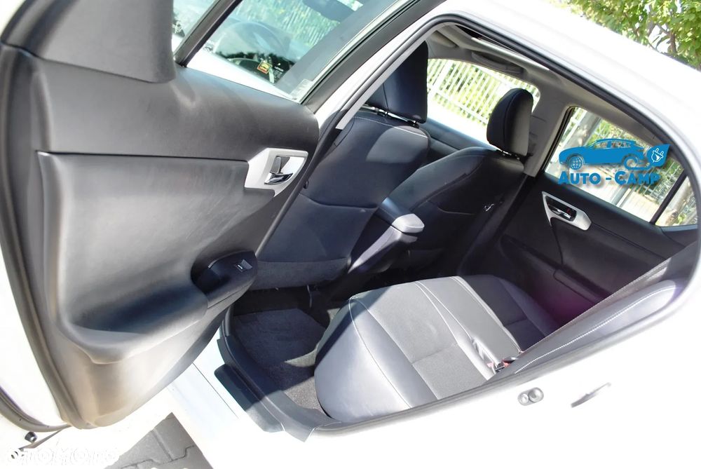 Lexus CT 200h Luxury Line - 20