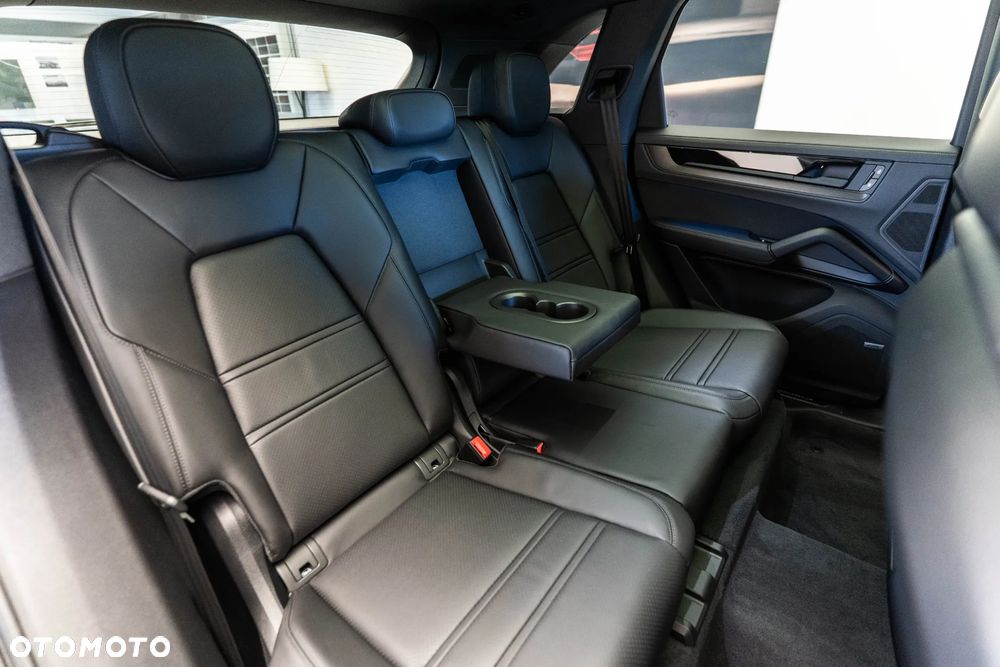 Porsche Cayenne E-Hybrid PHEV Black Edition - 12